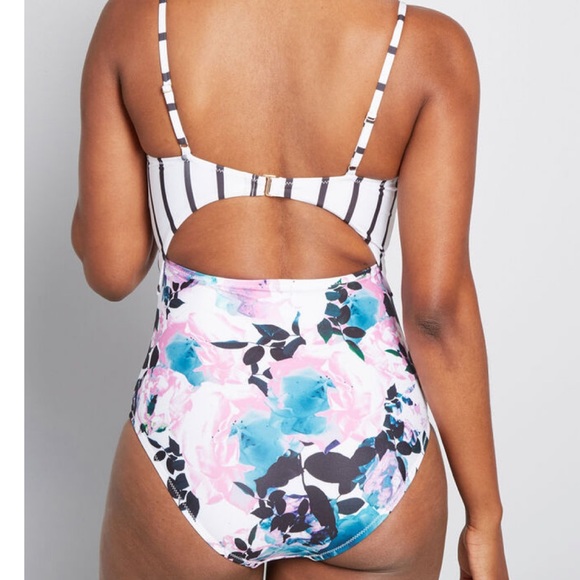 ModCloth the Siana one piece swimsuit - Picture 2 of 4